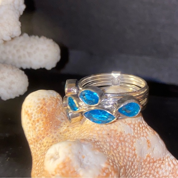 Blue Quartz multi-gem handcrafted ring - Picture 3 of 11